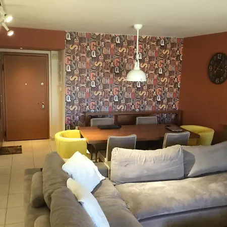 Kateryna Apartamento Rétino